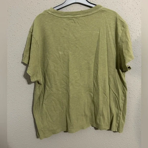 American Eagle Outfitters Khaki Graphic Tee. Size Medium. - Picture 3 of 4
